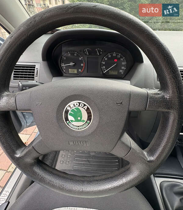 Хэтчбек Skoda Fabia 2004 в Стрые