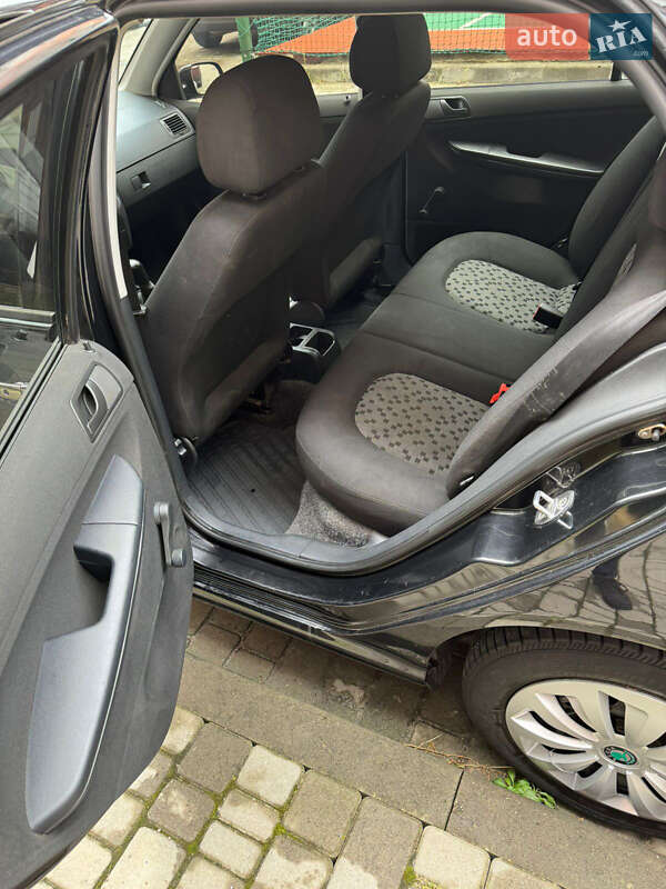 Хэтчбек Skoda Fabia 2007 в Львове