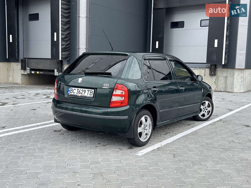 Хэтчбек Skoda Fabia 2001 в Львове