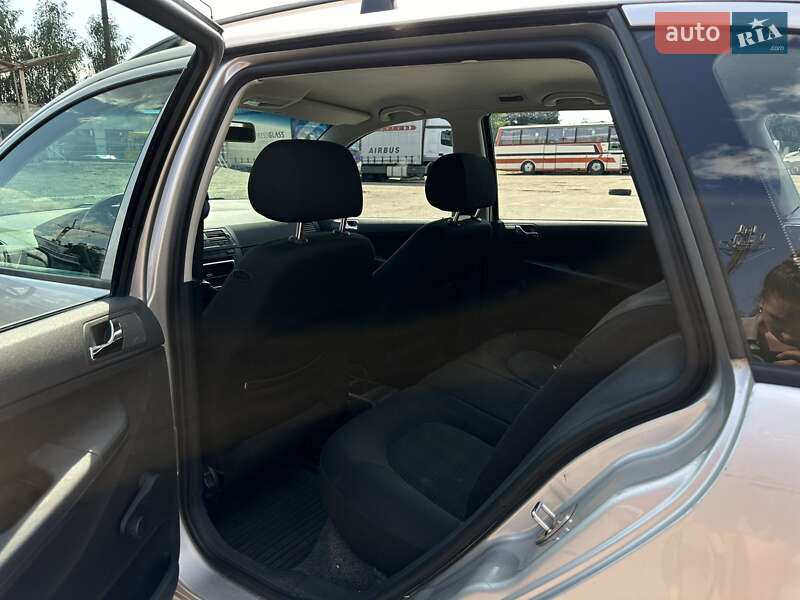 Універсал Skoda Fabia 2004 в Луцьку