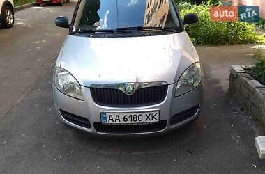 Хетчбек Skoda Fabia 2008 в Києві