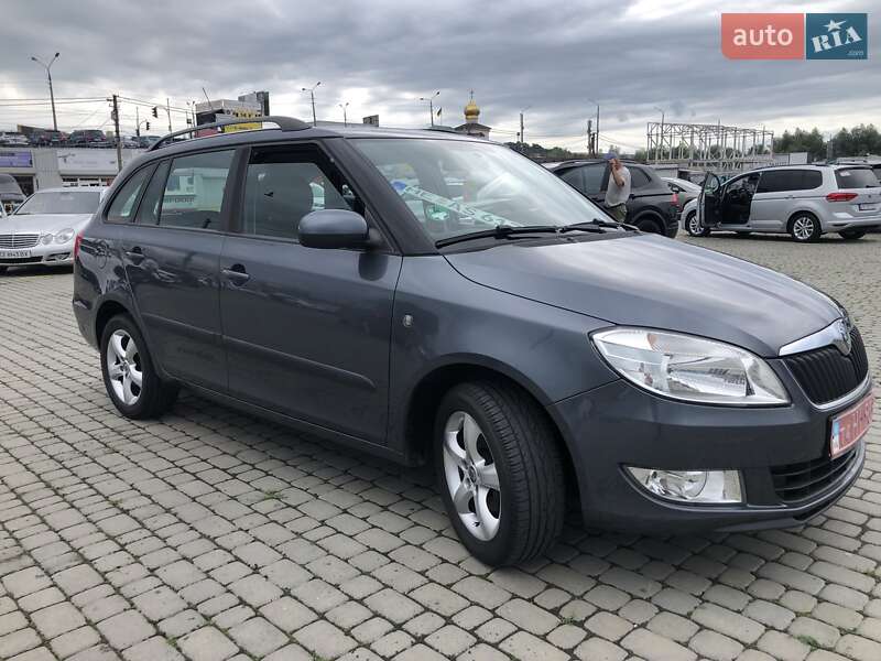 Универсал Skoda Fabia 2011 в Черновцах