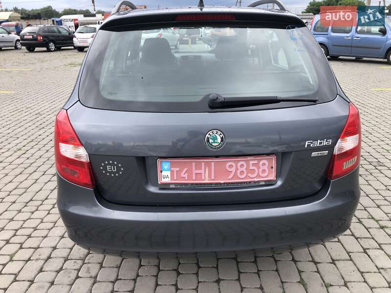 Универсал Skoda Fabia 2011 в Черновцах