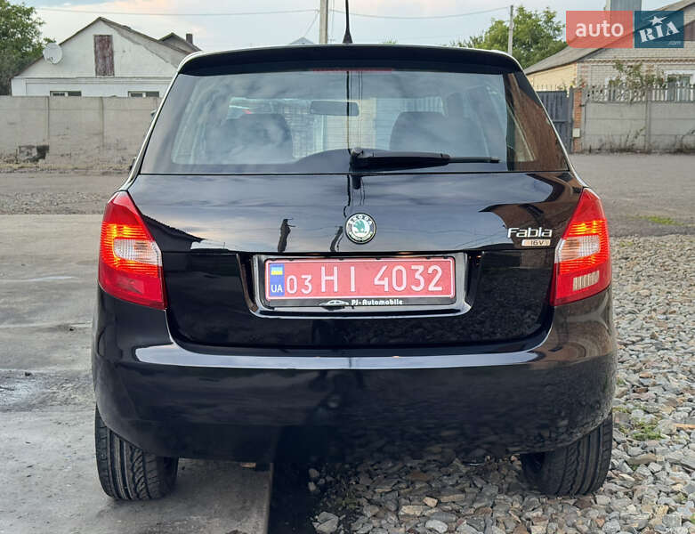Хэтчбек Skoda Fabia 2009 в Луцке