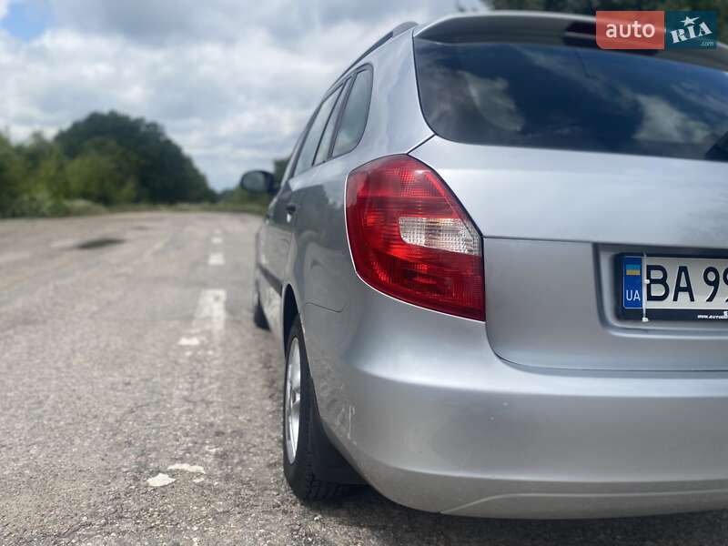 Універсал Skoda Fabia 2009 в Кропивницькому