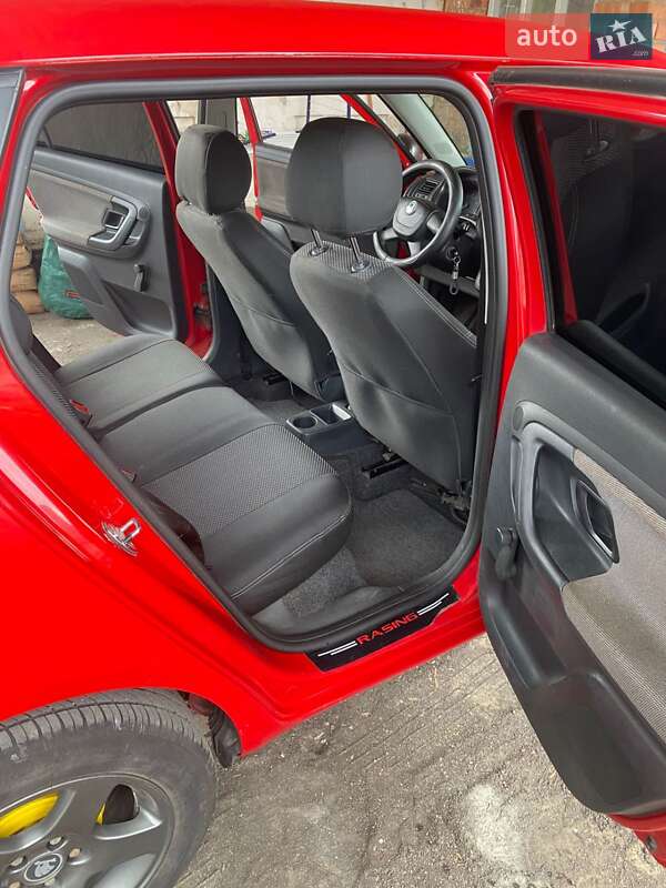 Універсал Skoda Fabia 2012 в Харкові