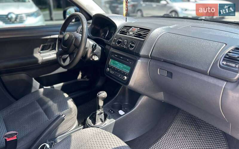 Универсал Skoda Fabia 2011 в Черновцах