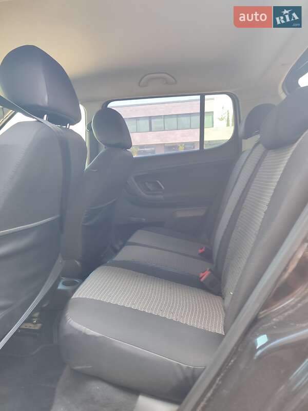 Хэтчбек Skoda Fabia 2011 в Ивано-Франковске