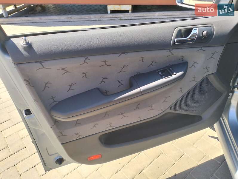 Універсал Skoda Fabia 2004 в Сумах