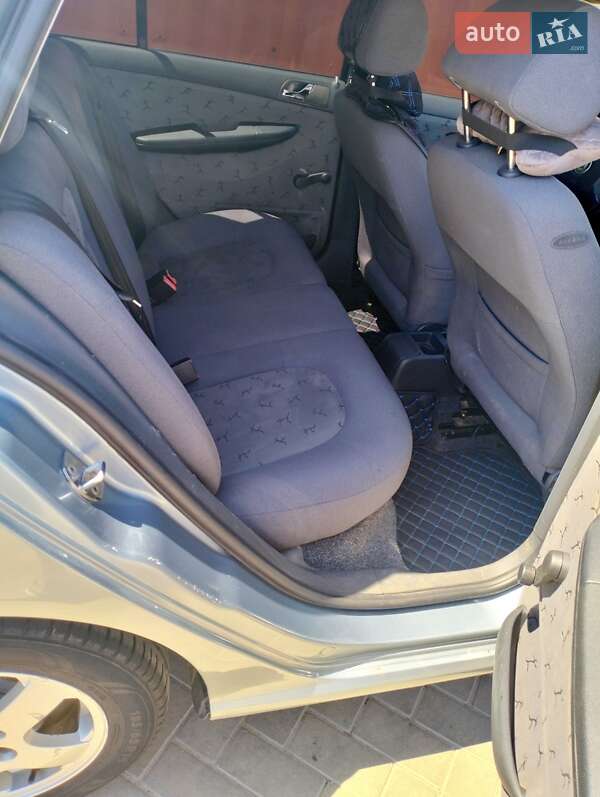 Універсал Skoda Fabia 2004 в Сумах