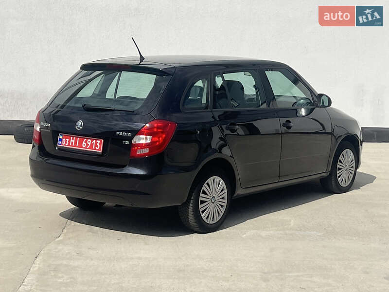 Універсал Skoda Fabia 2013 в Вінниці