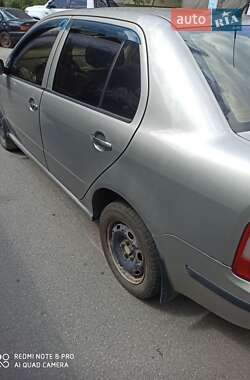 Седан Skoda Fabia 2006 в 