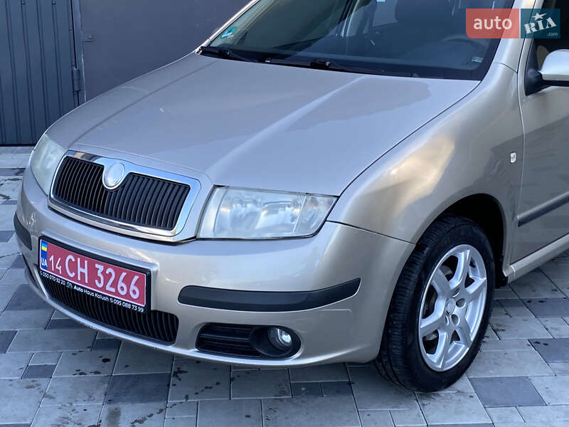 Хэтчбек Skoda Fabia 2005 в Калуше