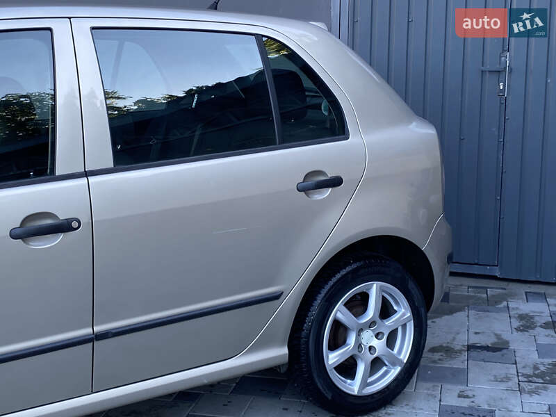 Хэтчбек Skoda Fabia 2005 в Калуше