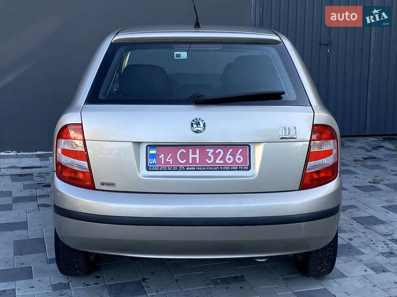Хэтчбек Skoda Fabia 2005 в Калуше