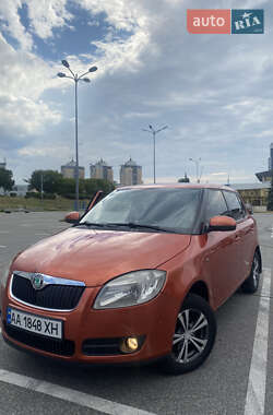 Хэтчбек Skoda Fabia 2008 в Киеве