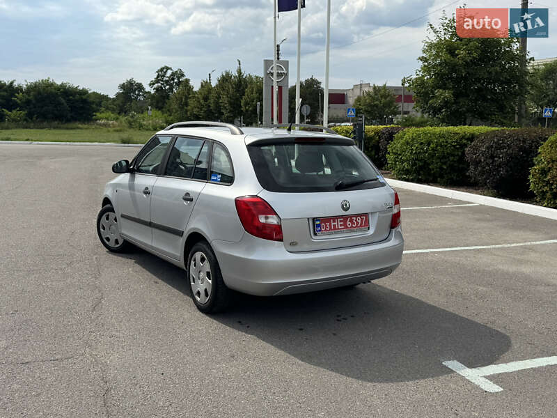 Универсал Skoda Fabia 2010 в Полтаве