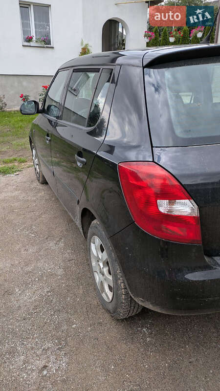 Хетчбек Skoda Fabia 2009 в Городку