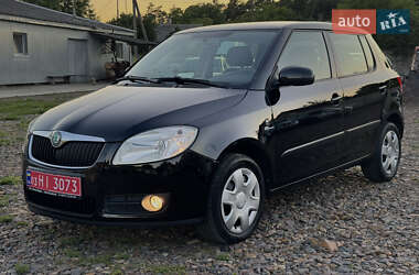 Хэтчбек Skoda Fabia 2008 в Луцке