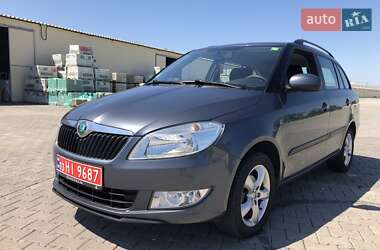 Універсал Skoda Fabia 2011 в Чернівцях