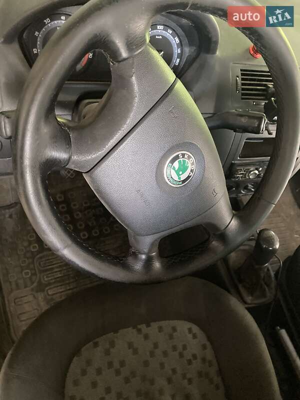 Хэтчбек Skoda Fabia 2007 в Снятине