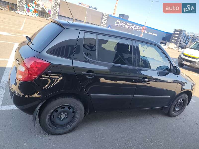 Хетчбек Skoda Fabia 2008 в Києві