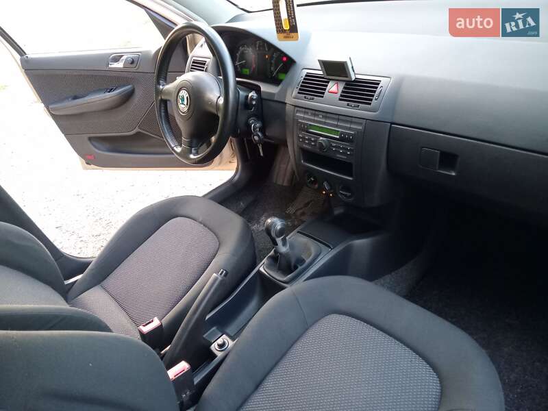 Седан Skoda Fabia 2005 в Тернополі
