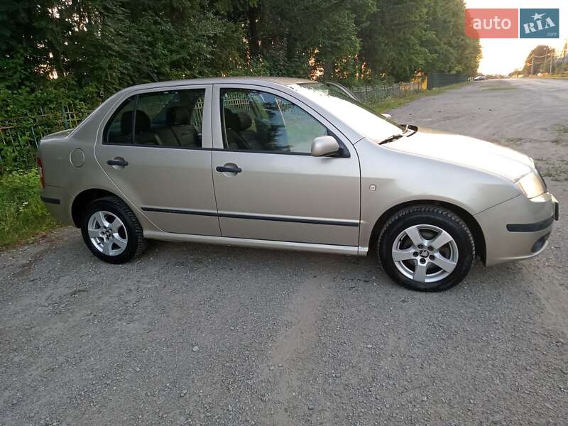 Седан Skoda Fabia 2005 в Тернополі