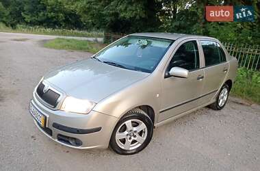 Седан Skoda Fabia 2005 в 