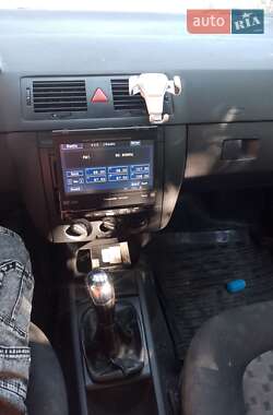 Седан Skoda Fabia 2004 в 