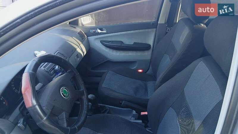 Хэтчбек Skoda Fabia 2001 в Запорожье