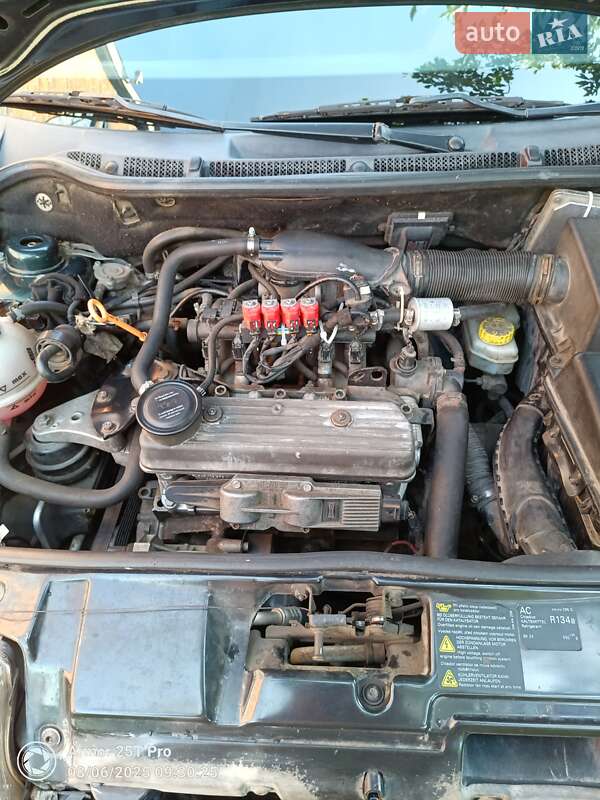 Хетчбек Skoda Fabia 2002 в Краснокутську