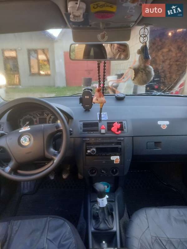 Универсал Skoda Fabia 2004 в Маневичах