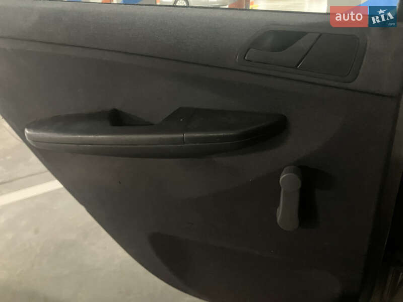 Універсал Skoda Fabia 2003 в Львові