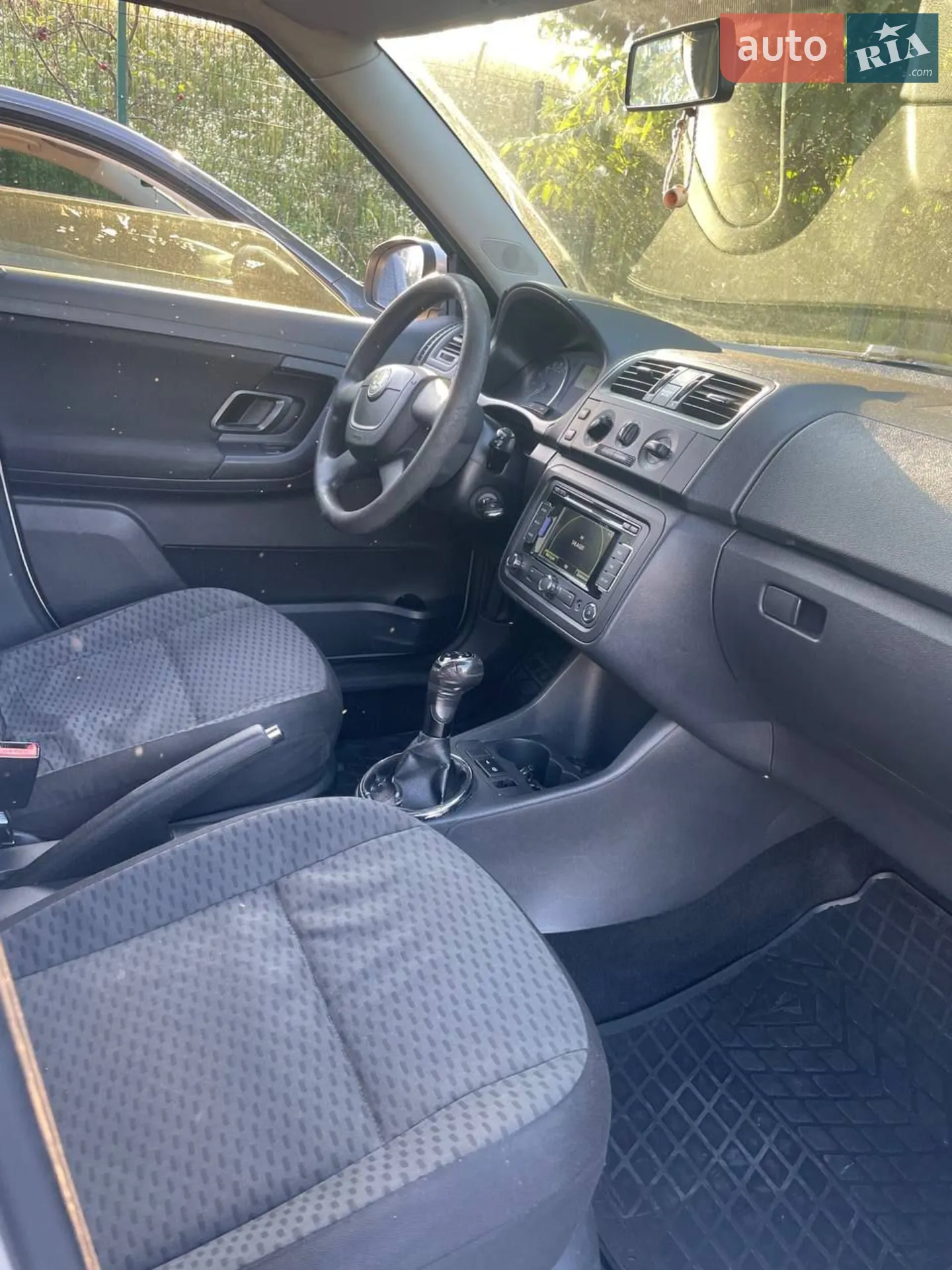 2010 Skoda Fabia - мініатюра 8