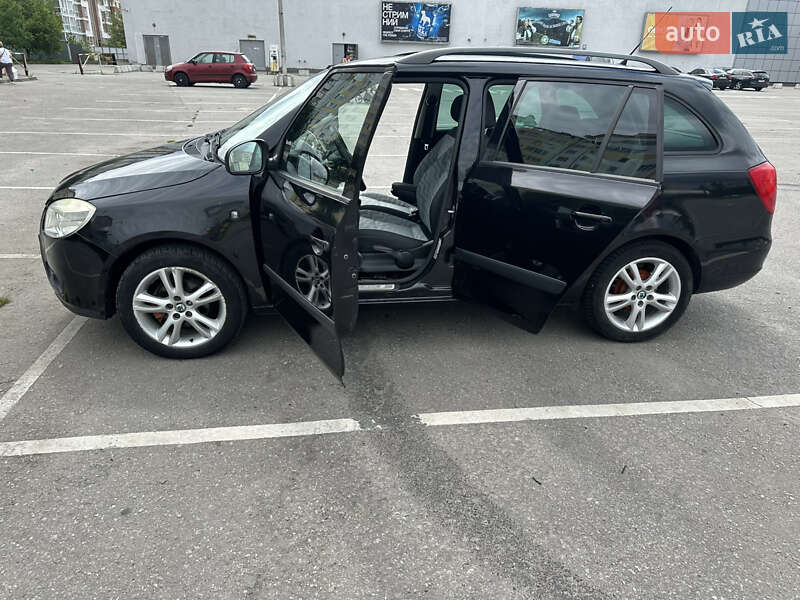 Універсал Skoda Fabia 2009 в Івано-Франківську