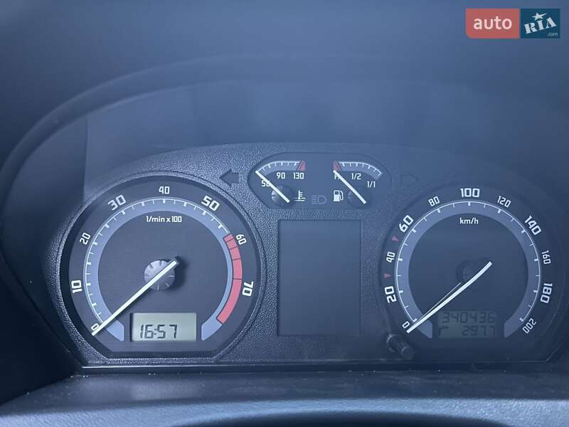 Хэтчбек Skoda Fabia 2005 в Кельменцах фото 3 Хэтчбек Skoda Fabia 2005 в Кельменцах