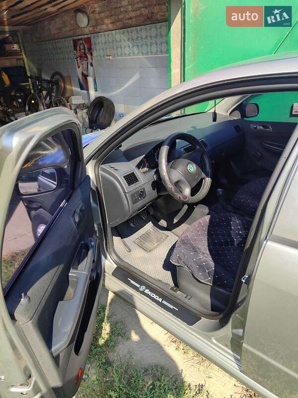 Хэтчбек Skoda Fabia 2007 в Переяславе