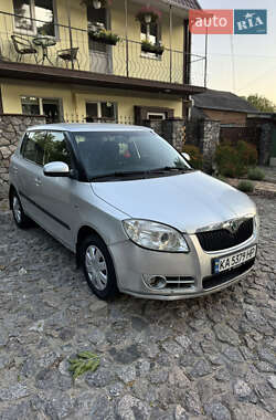 Хэтчбек Skoda Fabia 2008 в Вороновице
