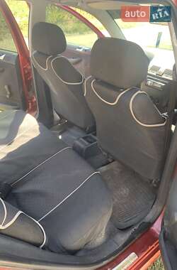 Хэтчбек Skoda Fabia 2006 в 