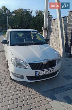 Хэтчбек Skoda Fabia 2011 в Ровно