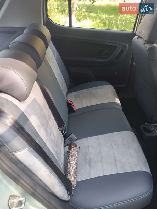 Хетчбек Skoda Fabia 2011 в Львові фото 4 Хетчбек Skoda Fabia 2011 в Львові