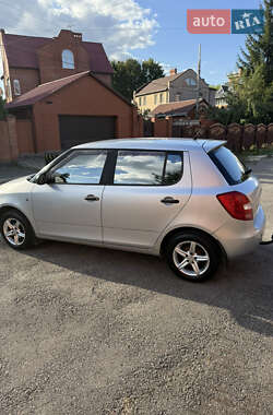 Хэтчбек Skoda Fabia 2008 в 