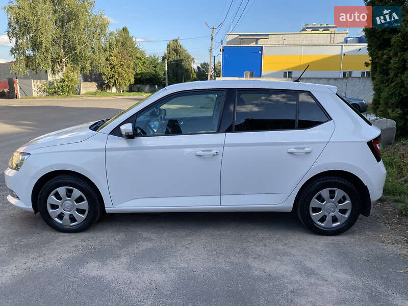 Хетчбек Skoda Fabia 2016 в Києві
