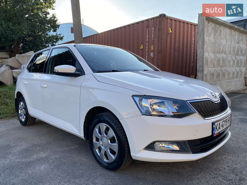 Хетчбек Skoda Fabia 2016 в Києві