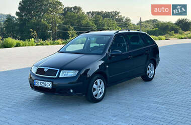 Універсал Skoda Fabia 2006 в Чернівцях