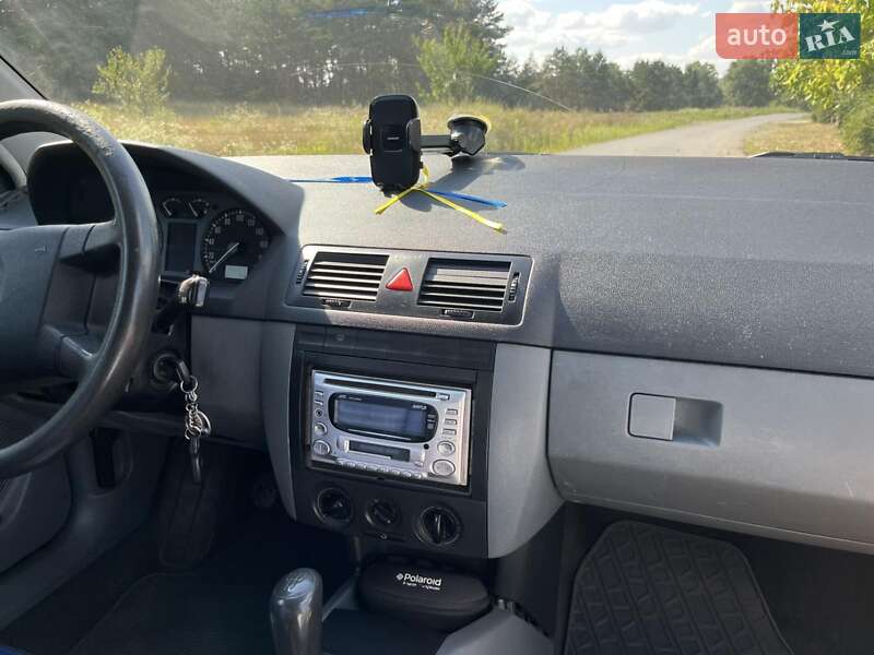 Хетчбек Skoda Fabia 2002 в Павлограді