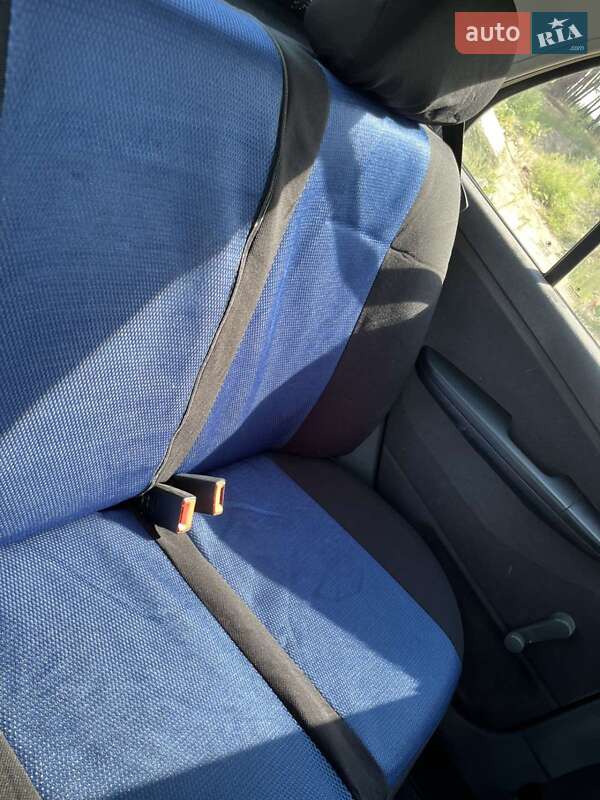 Хетчбек Skoda Fabia 2002 в Павлограді