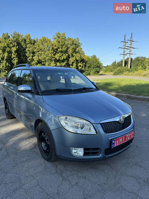 Универсал Skoda Fabia 2009 в Луцке
