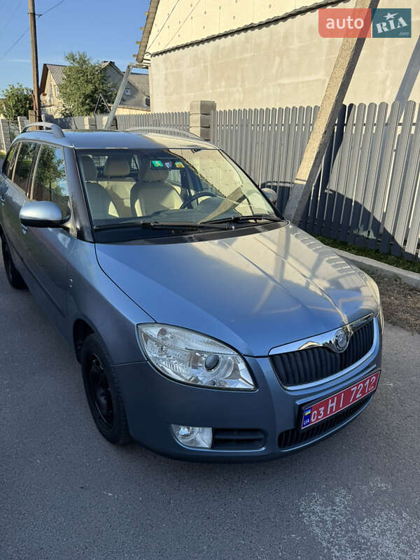 Универсал Skoda Fabia 2009 в Луцке